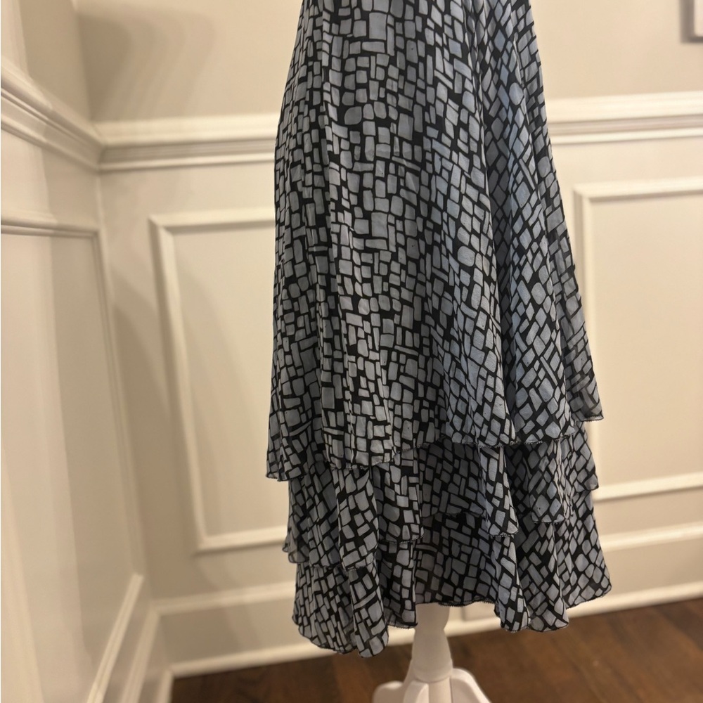 Chic Asymmetrical Black and blue midi Dress - Picture 4 of 10